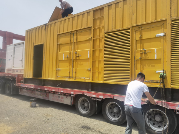 盐山除了负载情况和发动机维护，还有哪些因素会影响 200kw 柴油发电机的油耗？