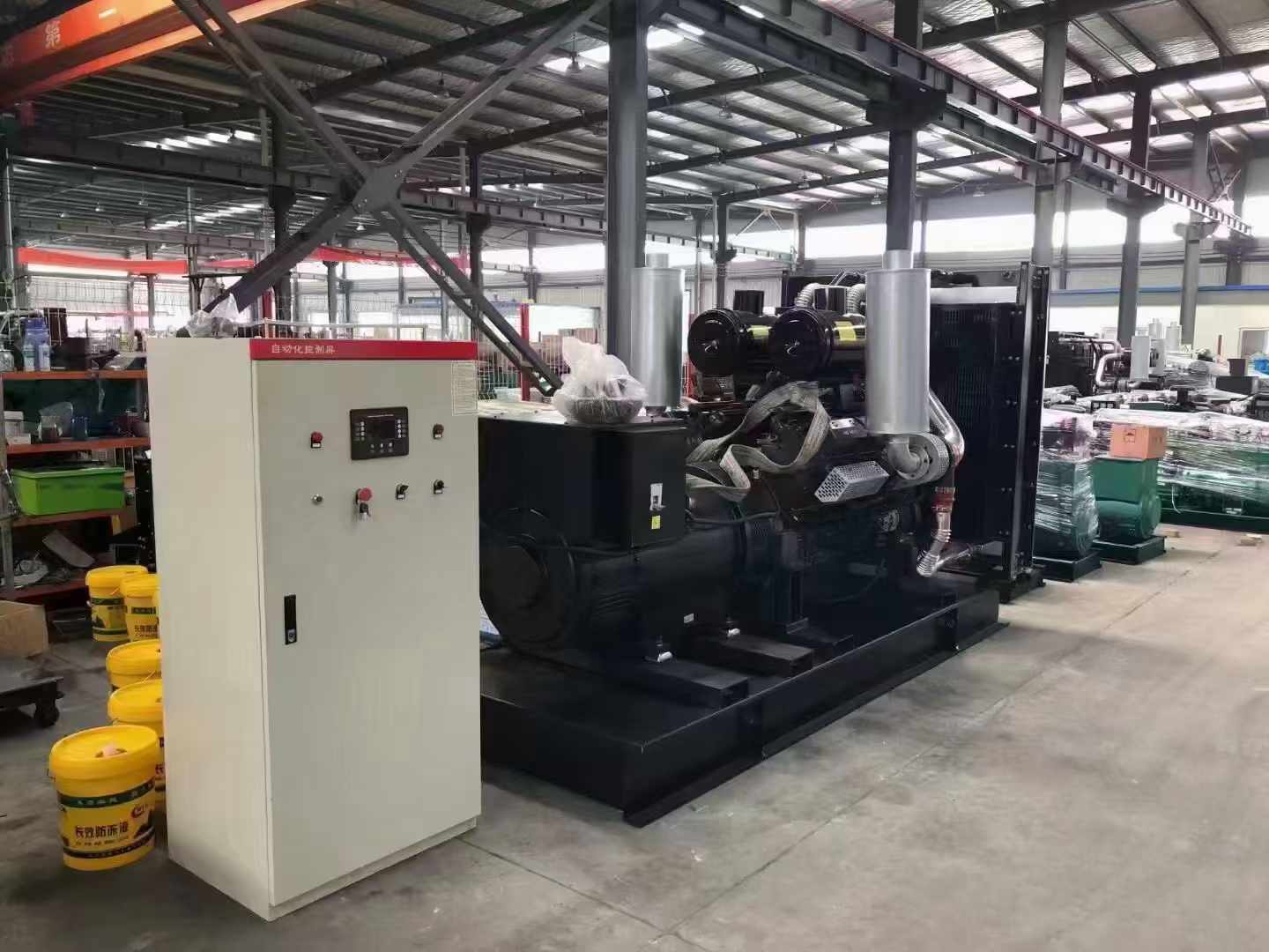 盐山柴油发电机运行时的噪音和振动水平如何？