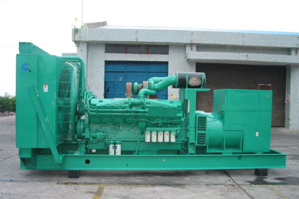 盐山工厂发电机应急发电时如何更准确地检查发电机状态？