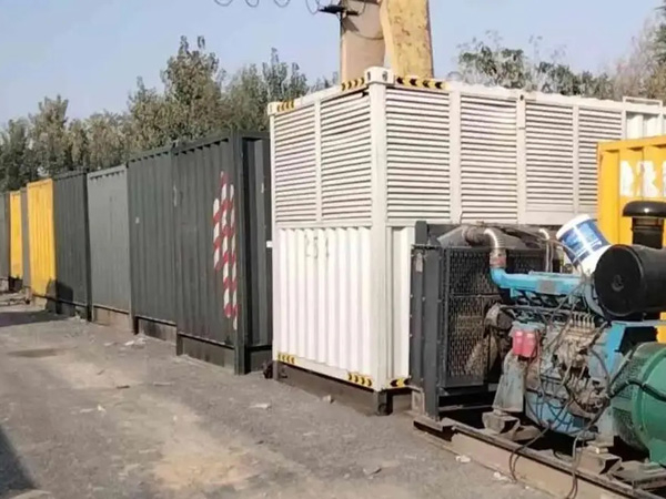 盐山200KW柴油发电机机组每小时油耗是多少？